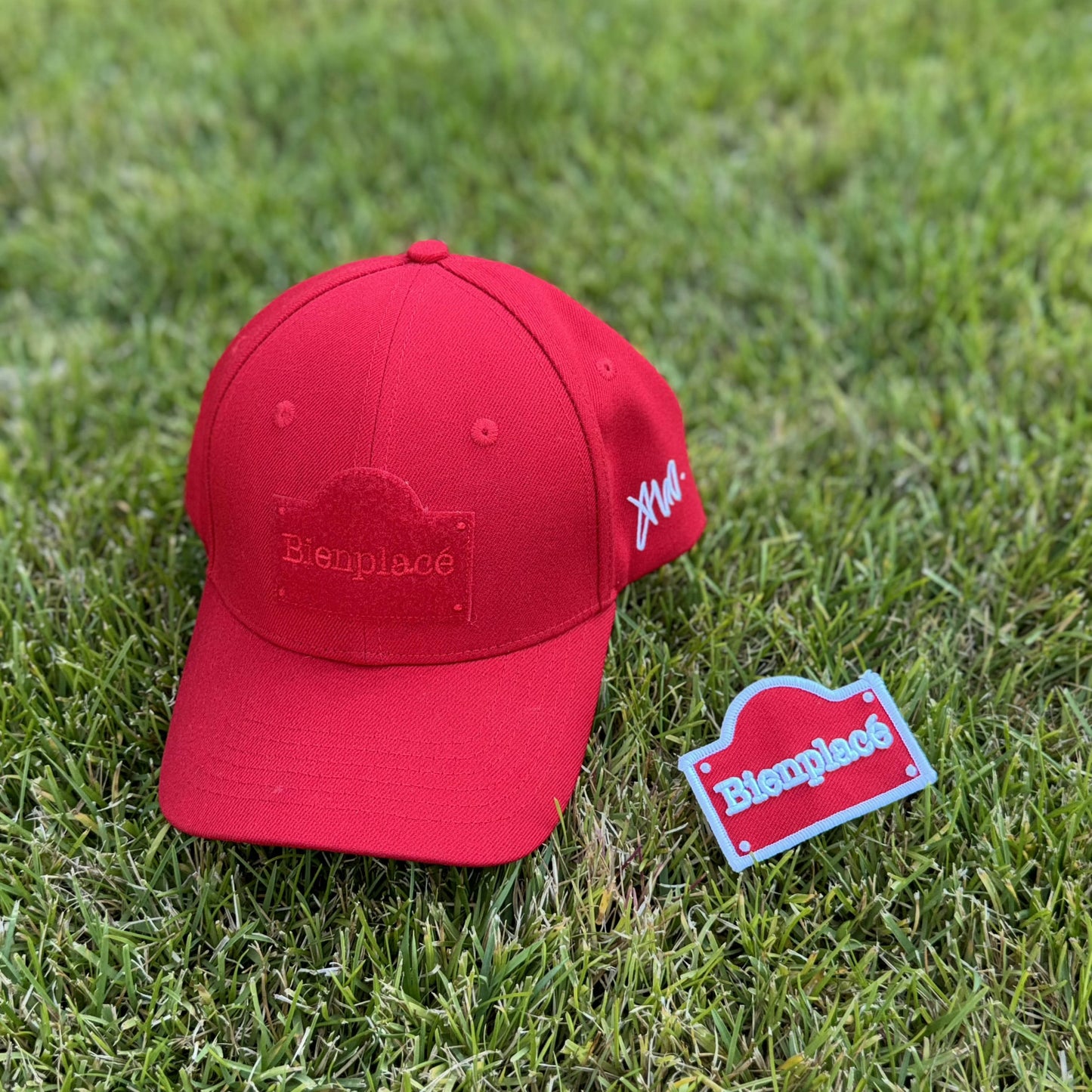 Casquette Bienplacé logo à Scratch rouge